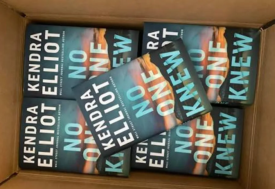 Printed copies of No One Knew by Kendra Elliot
